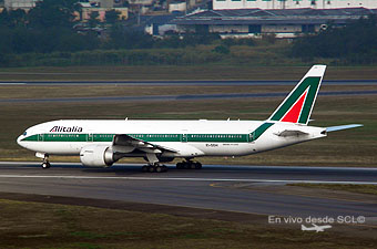 Alitalia B777-200ER (E.Moura)