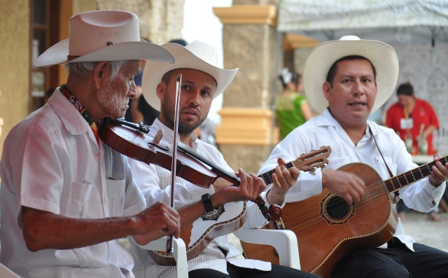 Músicos Huastecos