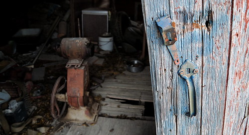 usa abandoned junk rust texas decay farm country barns oldbuildings oldbarns forgotten oldhouses smalltown sonycamera lumberyard junkyards rustytools sonya58 decayabandonedbuilding backroadimages