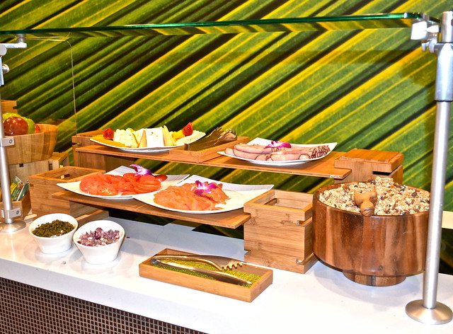 breakfast buffet at pga national restaurant	