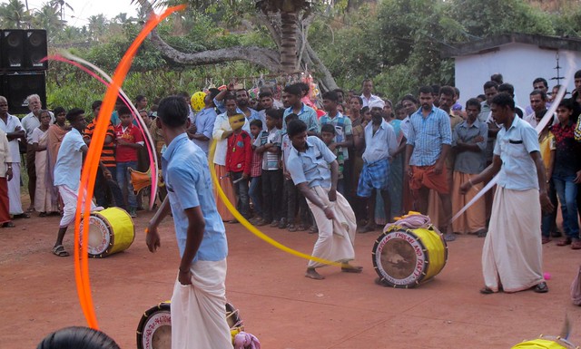 India - Munroe Island - temple festival