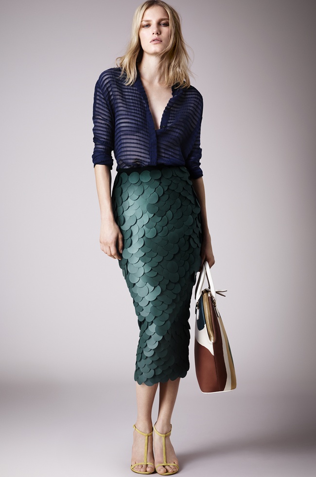 5 Burberry Prorsum Womenswear Spring_Summer 2015 Pre-Collection