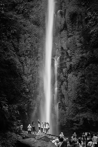 people blackandwhite bw tourism monochrome indonesia java waterfall nikon air sigma os tourist malang cuban jawa f28 bnw batu rondo terjun coban 70200mm janda wisata airterjun jawatimur timr d810 cobanrondo