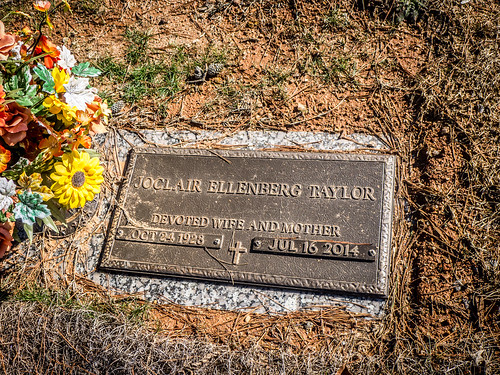 Parents Graves at Forest Lawn-001