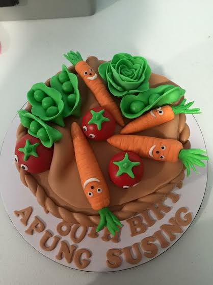 Cute Cake with Carrot Toppers by Katrina Manuel Santos of Sweet Pastry