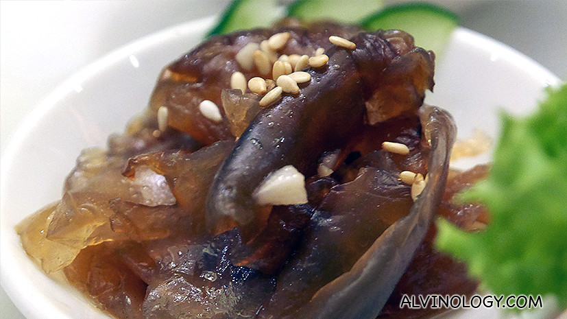 Tossed Jellyfish with Chinese Aged Vinegar and Garlic