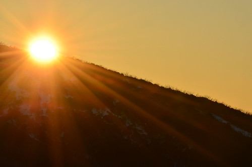winter sunset sun mountain snow golden nikon australia victoria alpine vic sunburst goldenhour fallscreek sunbeams northeastvictoria d5100 nikond5100 phunnyfotos