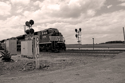 trains railroads railroadsignals norfolksouthern nschicagoline