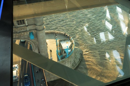 Tower Bridge: vista dalla lastra in vetro