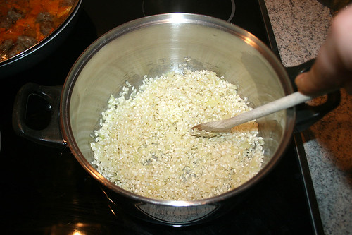 24 - Reis glasig andünsten / Braise rice lightly