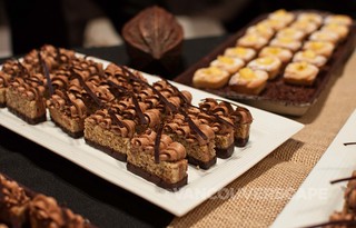 Thomas Haas: Nutty Fiancier bar sandwiched with hazelnut cream, almond and Hawaiian mini teacakes