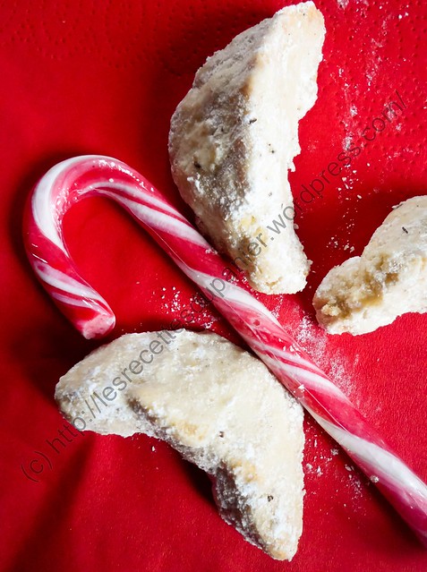 Biscuits de Noël aux amandes / Almond Christmas Cookies