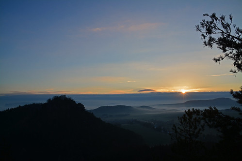 sunrise sonnenaufgang elbsandsteingebirge gohrisch papststein sandsteiner
