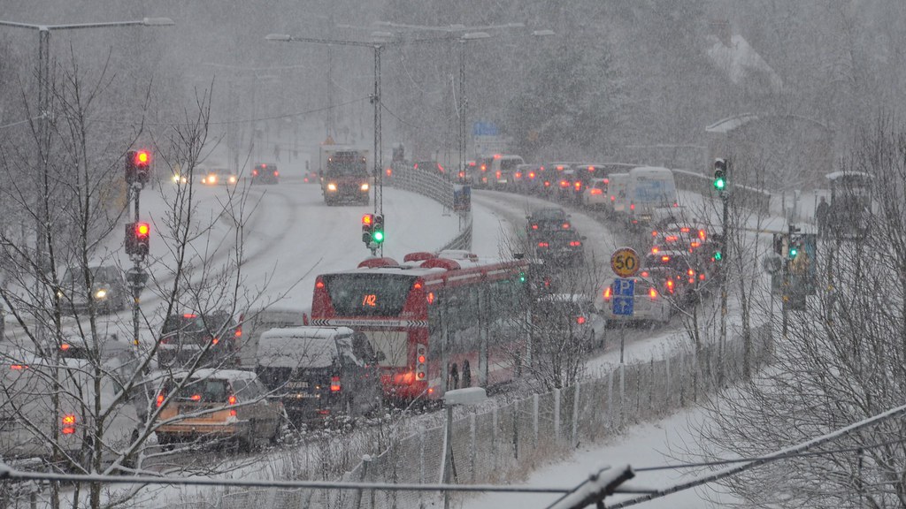 Traffic in the Snow