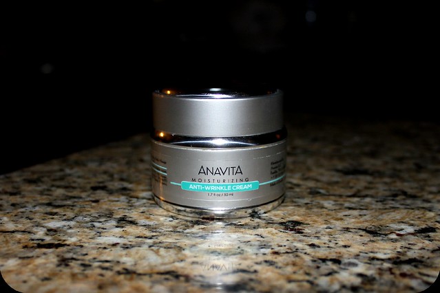 Dry Skin Remedies + Anavita Moisturizing Anti-Wrinkle Cream Review