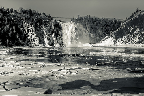 winter blackandwhite bw snow canada ice monochrome mono waterfall quebec falls montmorency 2014 cans2s fujixe2