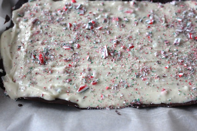 peppermint-bark-crushed-candy-canes