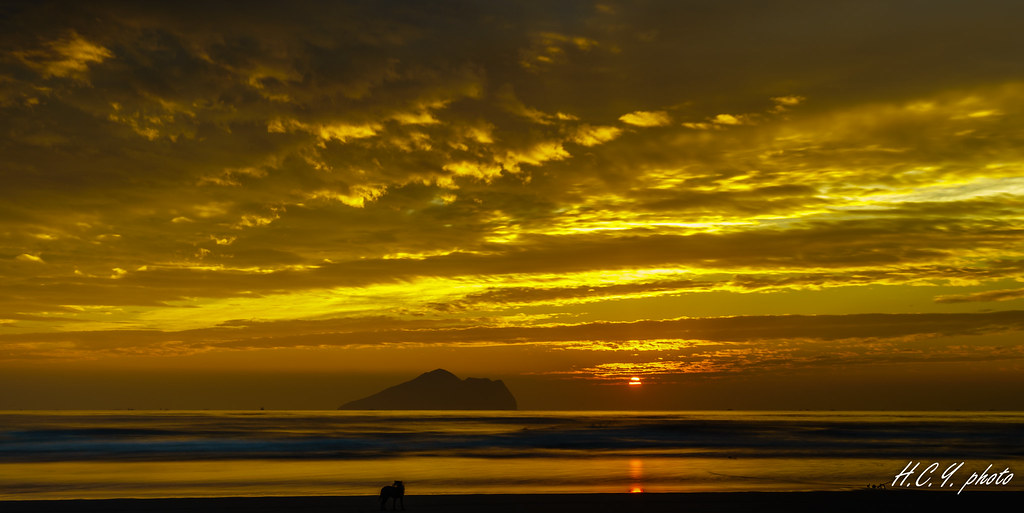 Sunrise from Guishan Island 龜山朝日