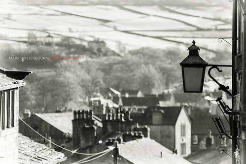 light england unitedkingdom streetlamp chimneys oldfashioned haworth haworthmainstreet chimines