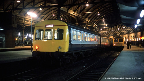 train diesel railway passenger britishrail cravens dmu newcastlecentral class101 metropolitancammell class105
