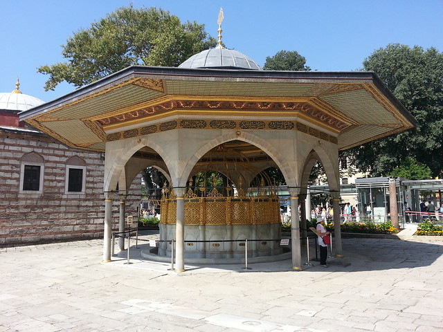 bains ottomans de l'église Ste-Sophie