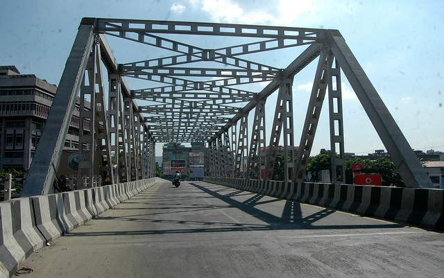 The busy Saraighat bridge over the river Brahmaputra in Guwahati wears a deserted look during the 12 hour Assam bandh called by Bajrang Dal and other units of Sangh Pariwar against the alleged involvement of AIUDF chief Bardruddin Ajmal with Islamic Funda