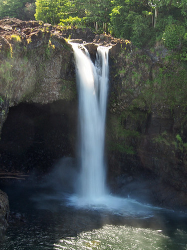 bus volcano hawaii tour bigisland hilo np hawaiivolcanoesnationalpark rainbowfalls robertshawaii