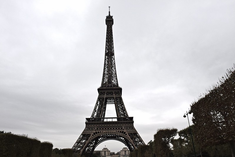 Eiffel Tower b&w