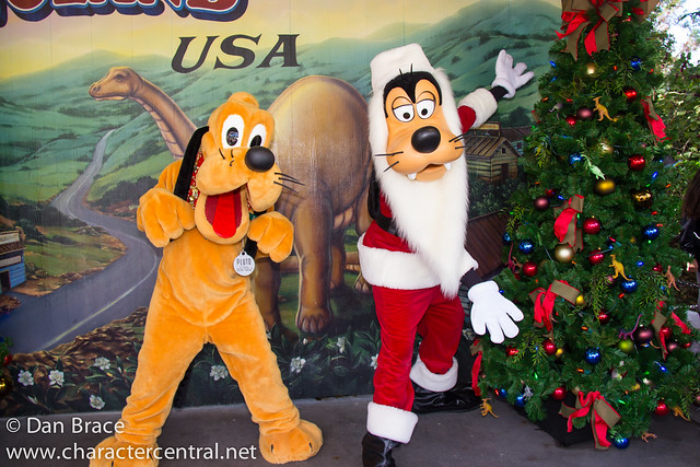 Meeting Goofy and Pluto