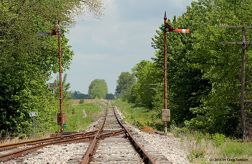 railroadtracks railroadsignals csx semaphoresignals csxhoosiersubdivision csxinindiana