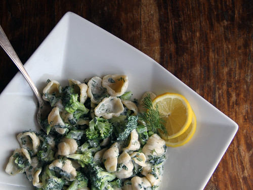 kale and broccoli pasta salad