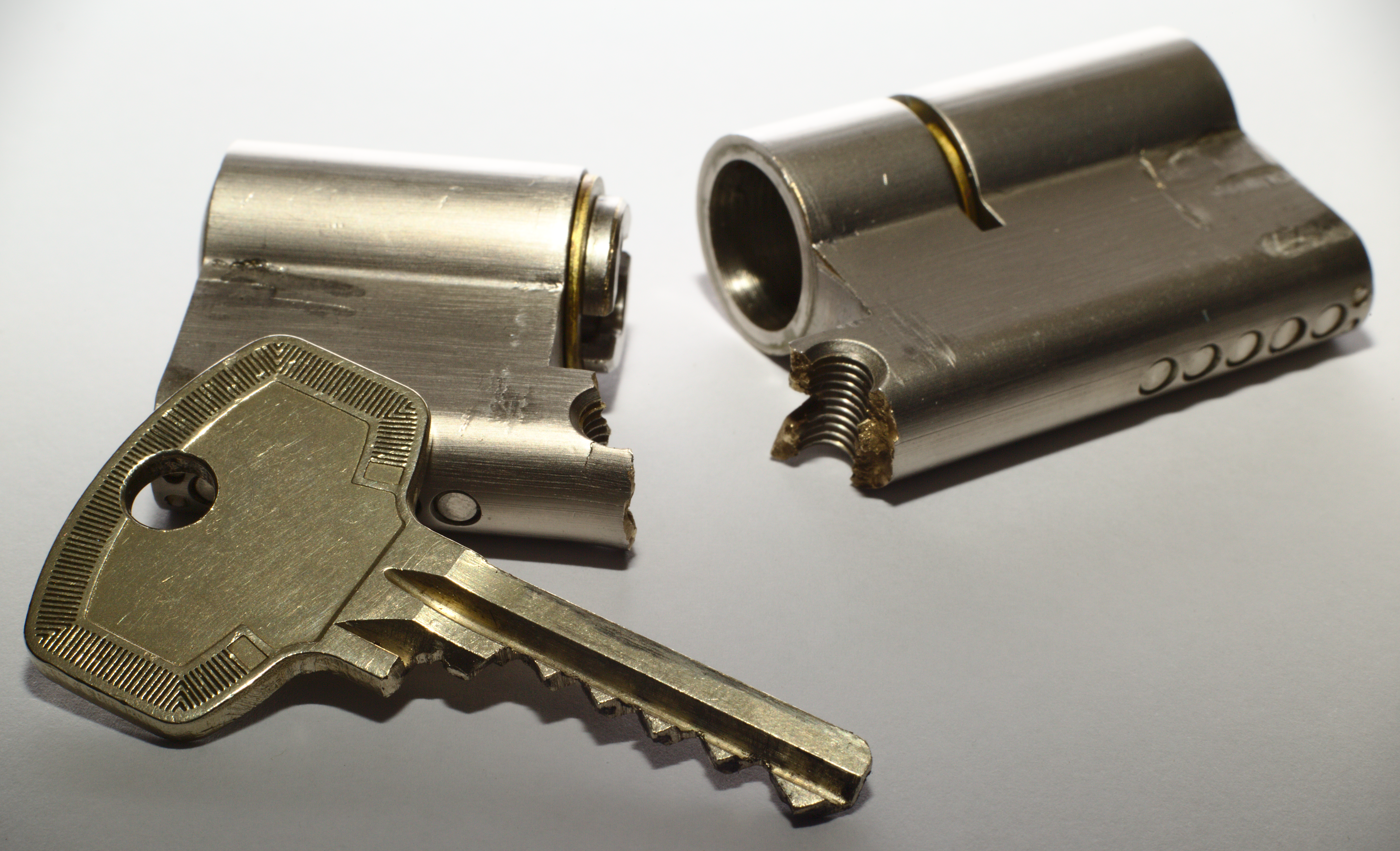 snapped-lock.jpg | Locksmith Bradford | Easy Pickings Locksmiths
