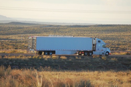 arizona usa truck volvo transport semi trucking 18wheeler tractortrailer bigrig interstate40 longhaul volvotruck