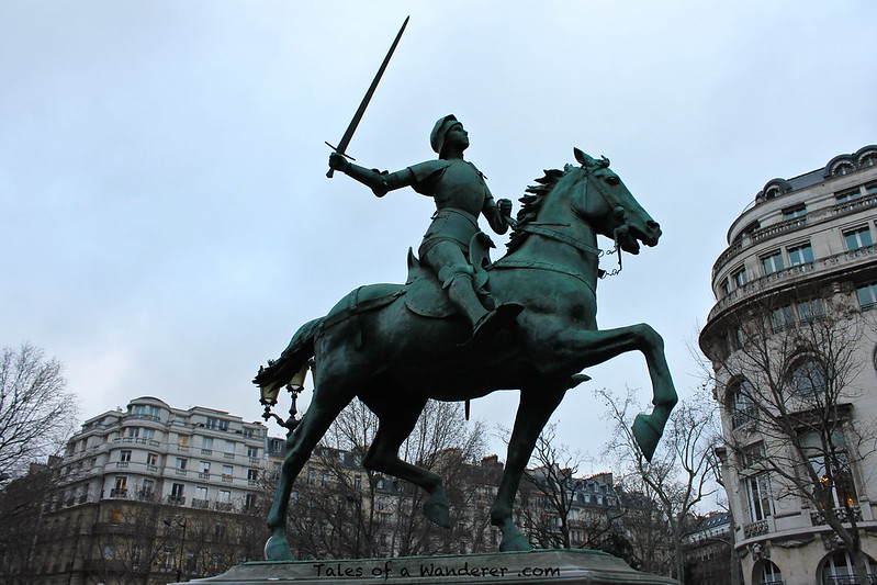 PARIS - Place Saint-Augustin - Statue équestre de Jeanne d'Arc