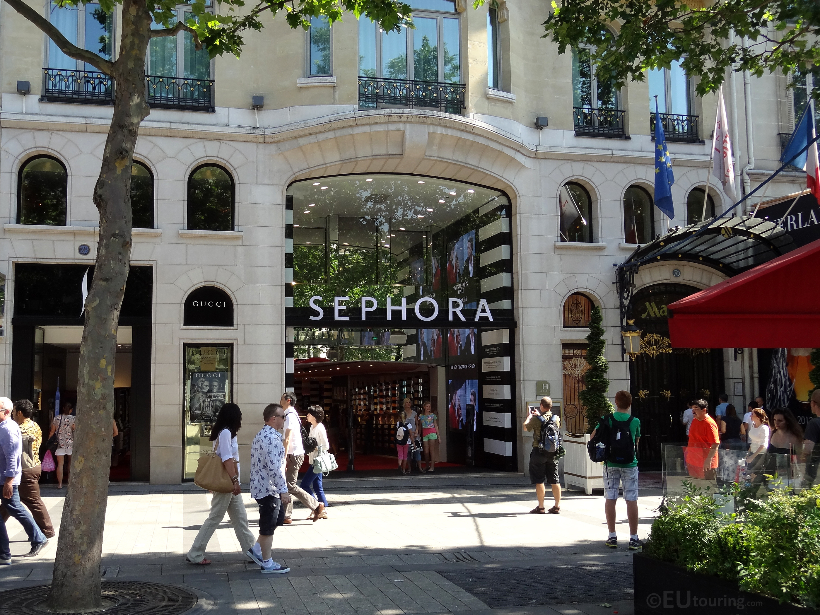 Sephora store along the Avenue
