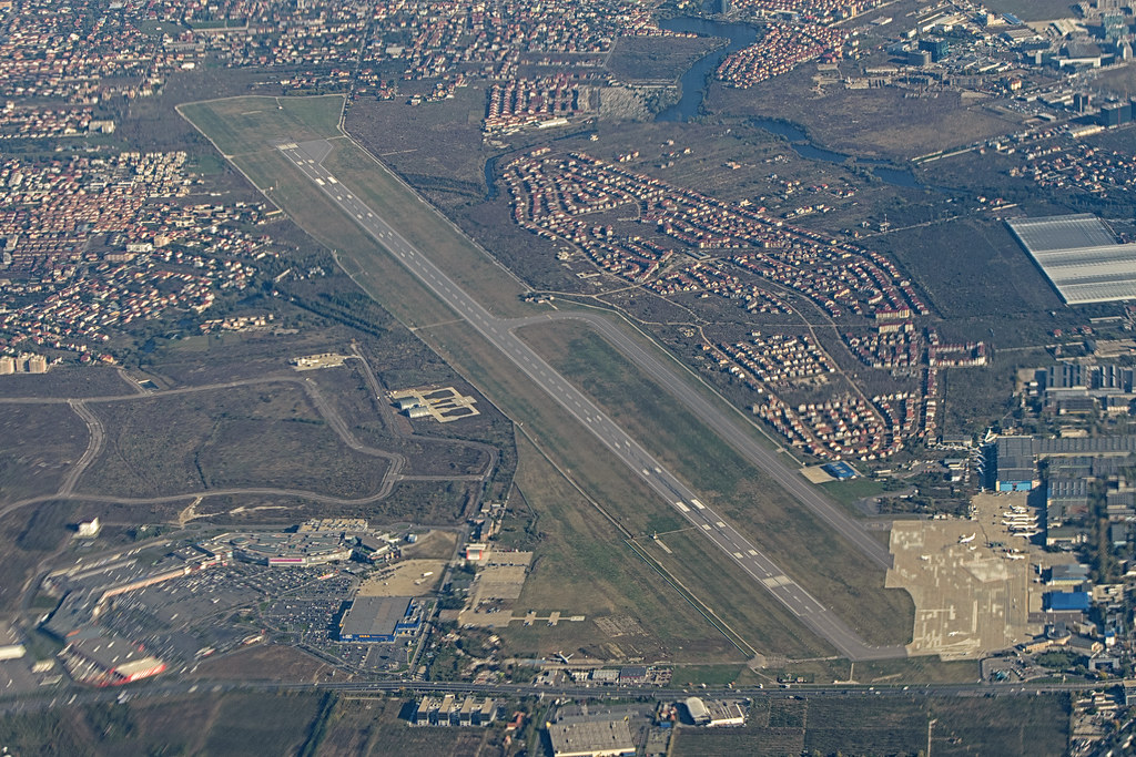 Aeroportul Bucuresti - Henri Coanda / Otopeni (OTP / LROP) - Noiembrie 2014   15694170662_1d67db13d7_b