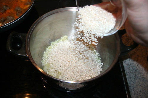 23 - Risotto-Reis hinzufügen / Add risotto rice
