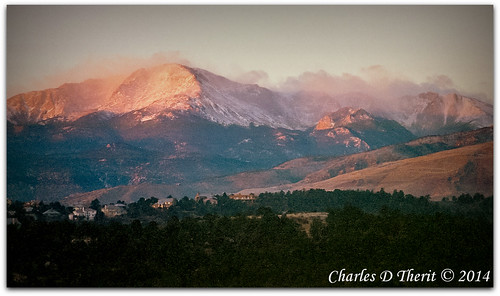 usa film analog sunrise canon colorado unitedstates explore coloradosprings fujifilm rockymountains aps pikespeak ix advantix colorfilm advancedphotosystem eosix 24mmfilm ef35105mmf3545 pikeview