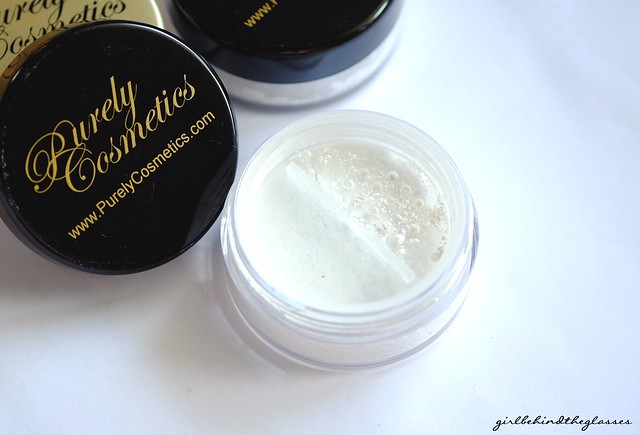 Purely Cosmetics Oil Absorb Powder3