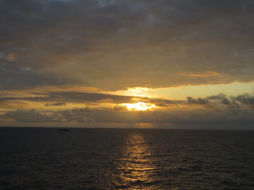 sunset sunrise boat ship gas westafrica oil gabon seismic cgg geocoral