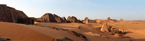 panorama 2013 africa carstentenbrink iptcbasic nile sahara sudan meroe meroë kush kushite kingdom khartoum ruins unesco unescoworldheritagesite worldheritagesite cemetery northern group tombs pyramids landscape stitch islandofmeroe ph01336 patrimonio humanidad ph1336 northafrica 1000plus 2000plus