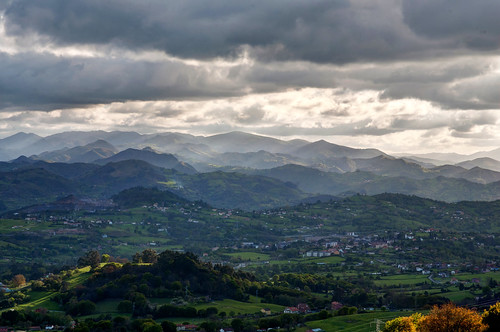 naturaleza asturias oviedo aramo cordillera valles montes naranco nuboso lejanía