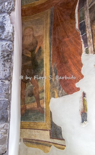 italy campania roccaromana monti trebulani torre torri normanna normanne chiesa madonna castello affresco affreschi fresco frescoes