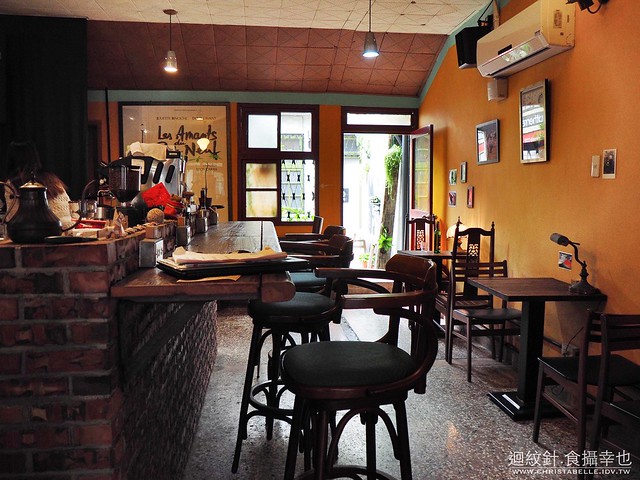 台南。暖暖蛇咖啡 Cafe Flâneur