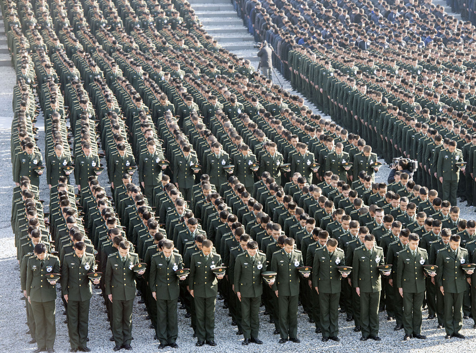 2014年12月13日上午，中共中央、全国人大常委会、国务院、全国政协、中央军委在南京隆重举行南京大屠杀死难者国家公祭仪式。
