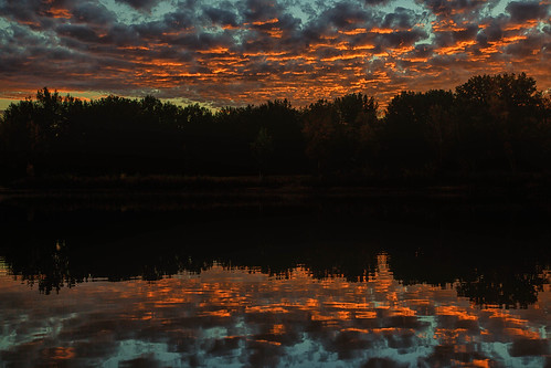 landscape lakescape seascape lake water reflections sunrise dawn daybreak clouds fall autumn trees lakechatfield colorado silhouettes