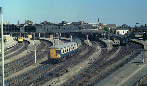 station diesel trains hull railways britishrail intercity unit paragon terminus dmu class123 sydyoung e52099