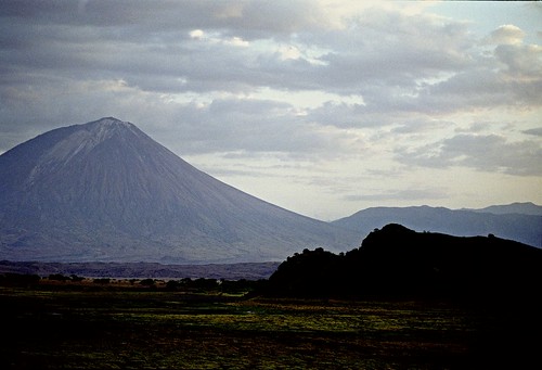 africa tanzania volcano filmcamera om1 olympusom1 oldoinyolengai activevolcano circa1998 mountainofthegods flickrandroidapp:filter=none gregoryrift