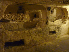 Rabat, St Paul's catacombs, arcosolium and loculi graves (2)