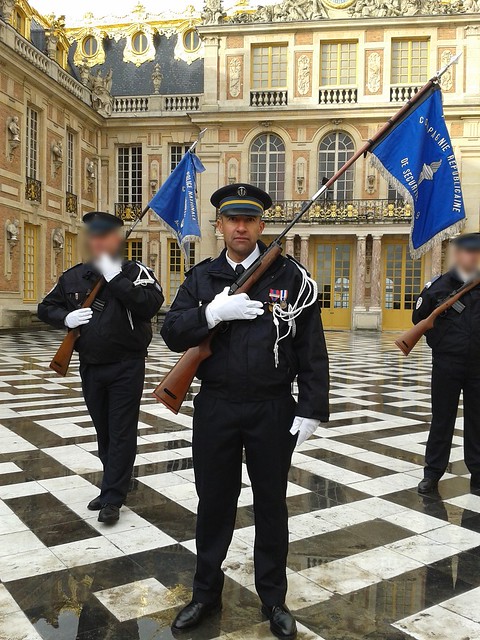Fusil police française  15791998239_679517effb_z